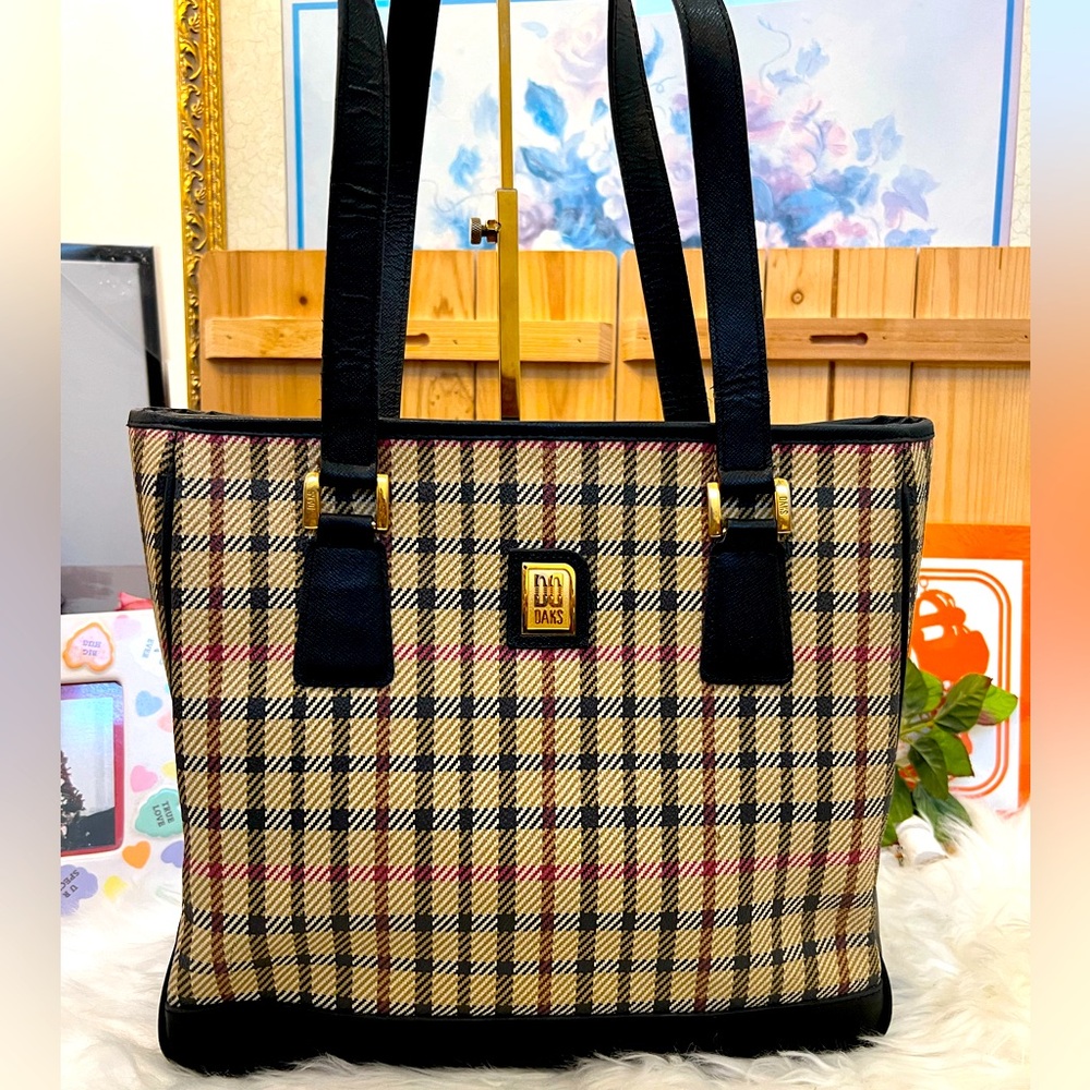 DAKS Handbag